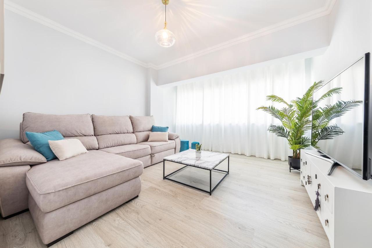 פארו Ria Mar Deluxe - City Center @Homesbyfc מראה חיצוני תמונה