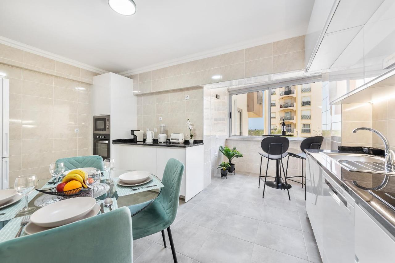 פארו Ria Mar Deluxe - City Center @Homesbyfc מראה חיצוני תמונה